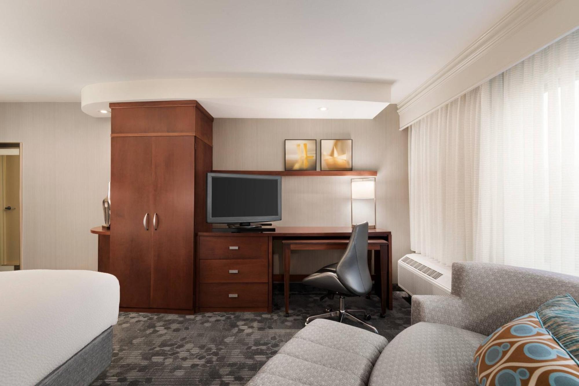 Courtyard By Marriott Potomac Mills Woodbridge Exterior foto